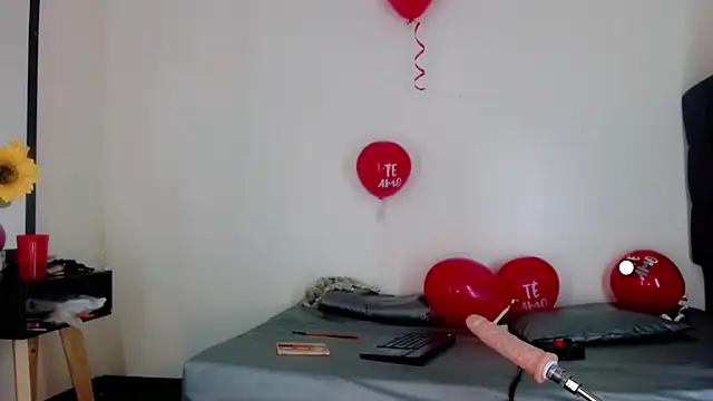 Snapshot of la_ratona_1 chatting on 02-17-25, 07:53 la ratona 1 online show from 02-17-25, 07:53