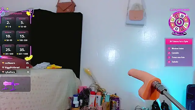 Snapshot of la_ratona_1 chatting on 10-14-25, 07:14 la ratona 1 online show from 10-14-25, 07:14