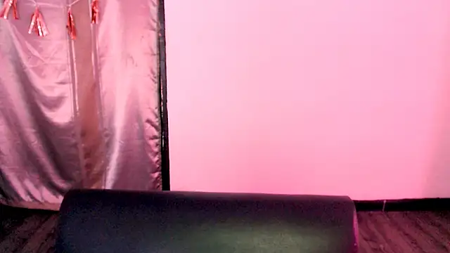 Nicole Colette  online show from 01-16-25, 03:24