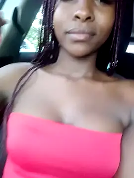 Nicole Colette  online show from 01-22-25, 03:40