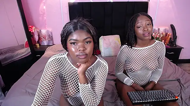 Nicole Colette  online show from 09-12-25, 04:07