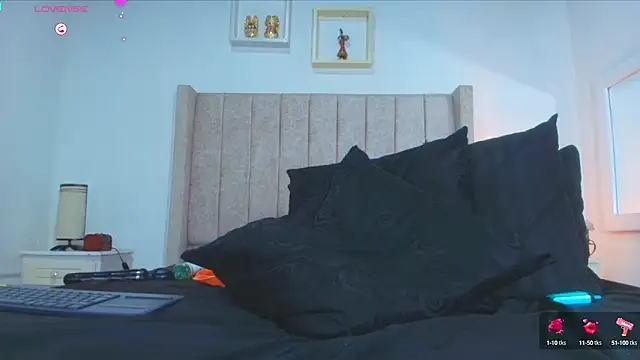 Snapshot of juana_240 chatting on 02-15-25, 10:21 juana 240 online show from 02-15-25, 10:21