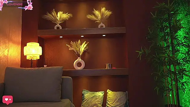 Snapshot of JustinneJade chatting on 12-04-24, 09:40 JustinneJade online show from 12-04-24, 09:40