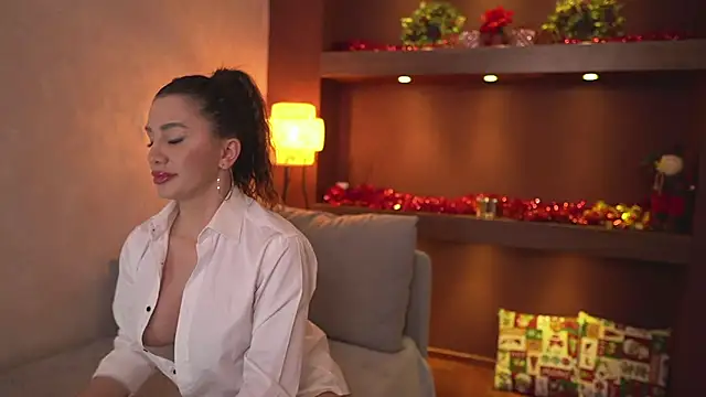 Snapshot of JustinneJade chatting on 12-29-24, 01:17 JustinneJade online show from 12-29-24, 01:17