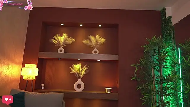 Snapshot of JustinneJade chatting on 01-04-25, 06:52 JustinneJade online show from 01-04-25, 06:52