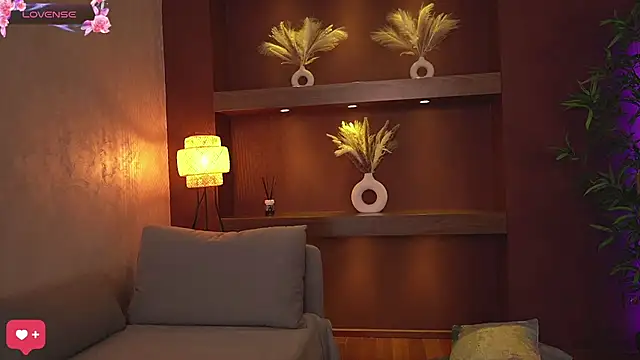 Snapshot of JustinneJade chatting on 03-11-25, 08:41 JustinneJade online show from 03-11-25, 08:41