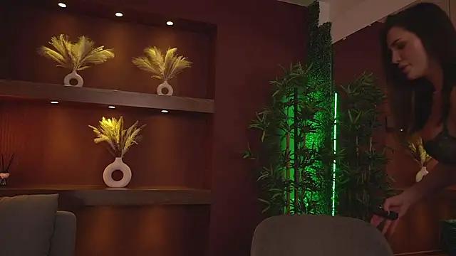 Snapshot of JustinneJade chatting on 03-21-25, 08:17 JustinneJade online show from 03-21-25, 08:17