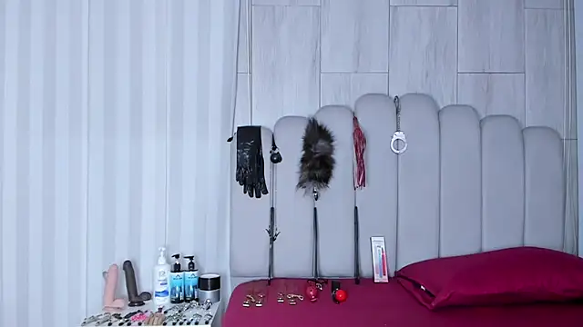 mileyerikson online show from 12-22-25, 07:16