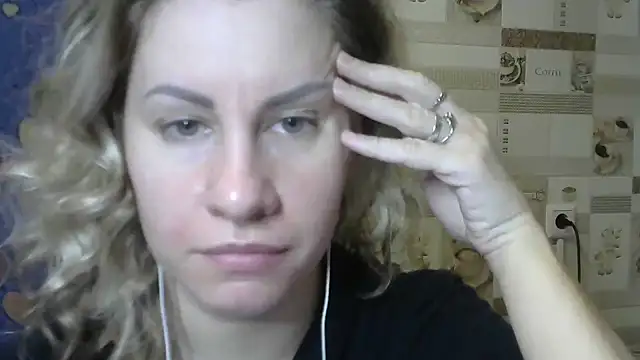 TherestlessKitty online show from 03-04-25, 02:32