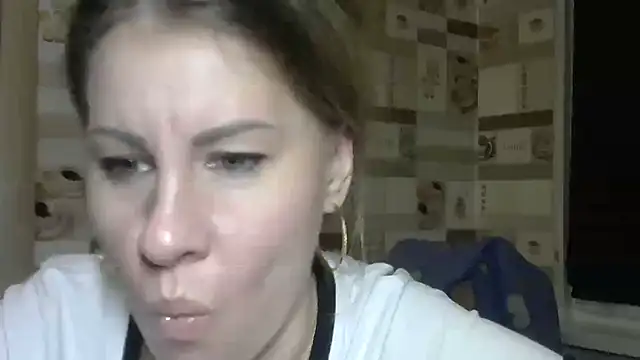 TherestlessKitty online show from 11-11-25, 10:21