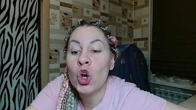 Snapshot of TherestlessKitty chatting on 05-03-26, 10:16 TherestlessKitty online show from 05-03-26, 10:16