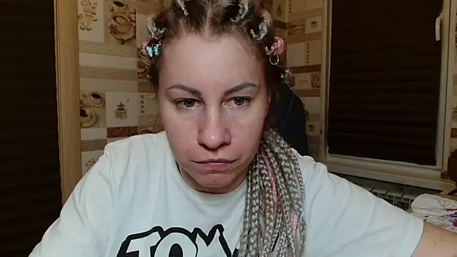 Snapshot of TherestlessKitty chatting on 05-11-26, 10:18 TherestlessKitty online show from 05-11-26, 10:18