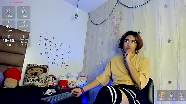 Snapshot of Samuel_Matthew chatting on 01-08-25, 03:29 Samuel Matthew online show from 01-08-25, 03:29