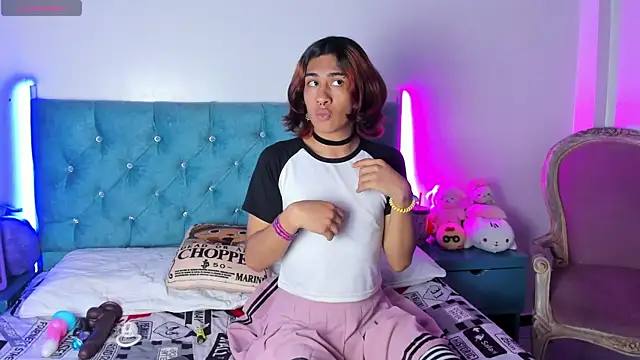 Snapshot of Samuel_Matthew chatting on 02-06-25, 03:37 Samuel Matthew online show from 02-06-25, 03:37