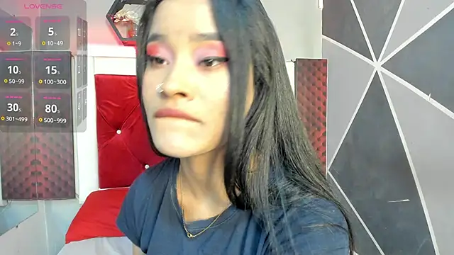 Snapshot of Karoll014 chatting on 01-13-25, 11:41 Karoll014 online show from 01-13-25, 11:41