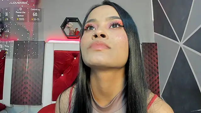 Snapshot of Karoll014 chatting on 01-17-25, 11:38 Karoll014 online show from 01-17-25, 11:38