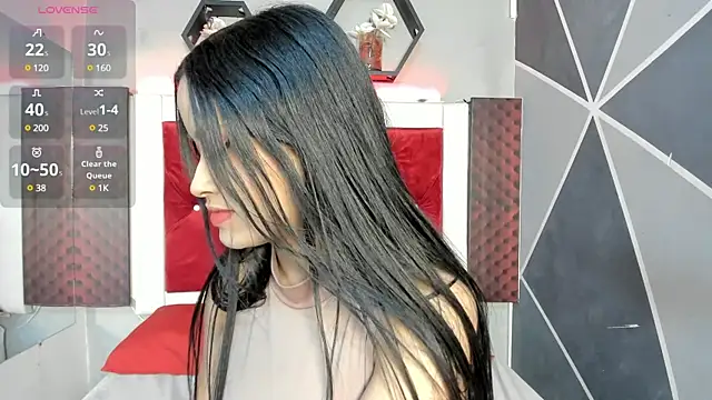 Snapshot of Karoll014 chatting on 01-25-25, 11:44 Karoll014 online show from 01-25-25, 11:44