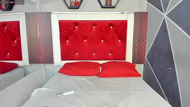 Snapshot of Karoll014 chatting on 01-29-25, 11:41 Karoll014 online show from 01-29-25, 11:41