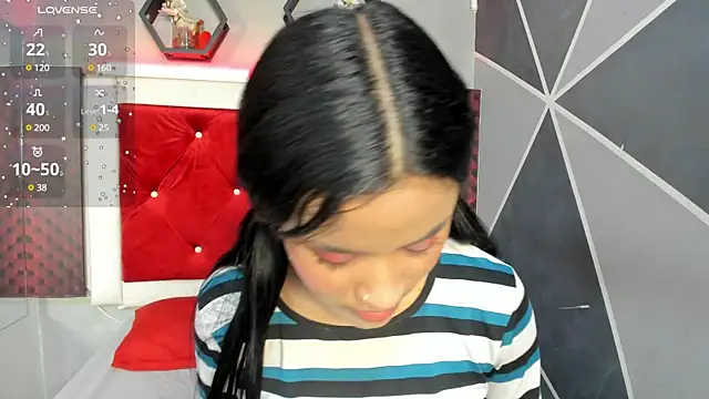 Snapshot of Karoll014 chatting on 02-04-25, 12:11 Karoll014 online show from 02-04-25, 12:11