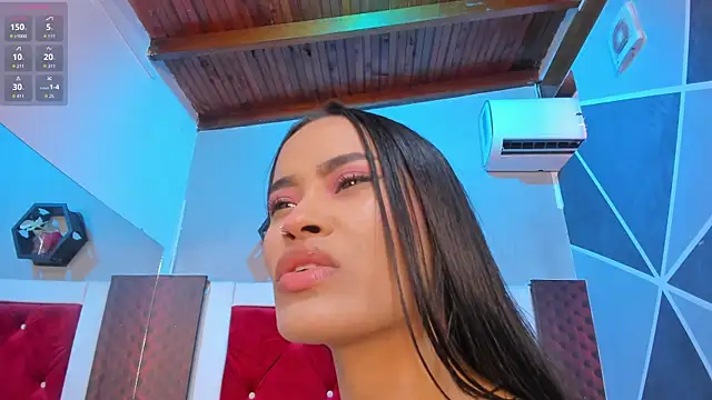 Snapshot of Karoll014 chatting on 09-30-25, 11:59 Karoll014 online show from 09-30-25, 11:59