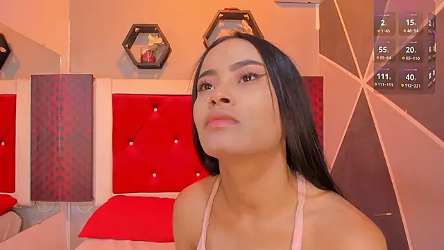 Snapshot of Karoll014 chatting on 10-25-25, 12:02 Karoll014 online show from 10-25-25, 12:02