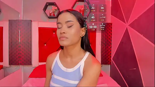 Snapshot of Karoll014 chatting on 10-30-25, 12:28 Karoll014 online show from 10-30-25, 12:28