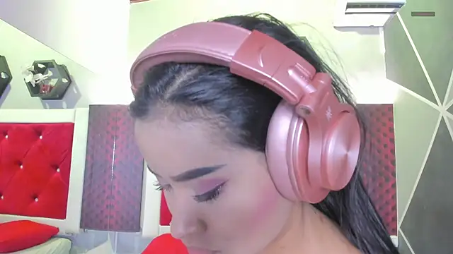 Karoll014 online show from 04-27-26, 11:52