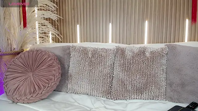 Tayzon Foxxx online show from 04-22-26, 08:32