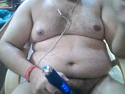 Snapshot of ARYANAVAILABLE chatting on 09-29-25, 12:05 ARYANAVAILABLE online show from 09-29-25, 12:05