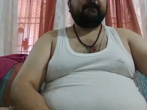 ARYANAVAILABLE online show from 04-27-26, 06:33