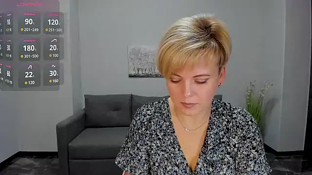 Julia Wilsone online show from 12-07-24, 06:32