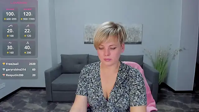 Julia Wilsone online show from 01-14-25, 05:01