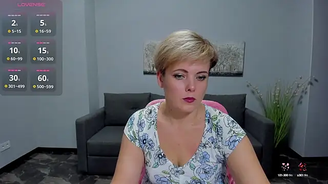 Julia Wilsone online show from 01-24-25, 06:57