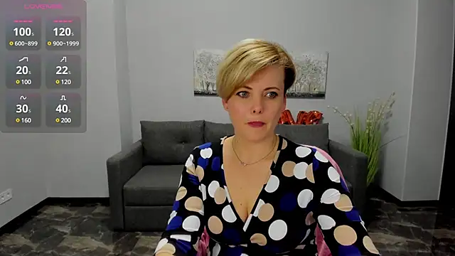 Julia Wilsone online show from 02-18-25, 04:26