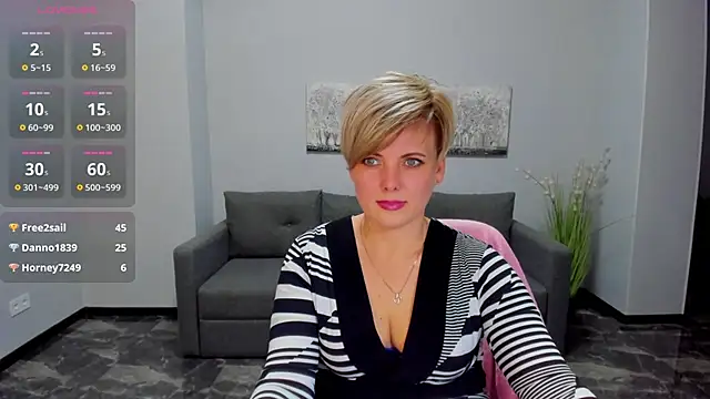 Julia Wilsone online show from 03-04-25, 03:37