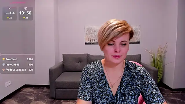 Julia Wilsone online show from 03-12-25, 04:24