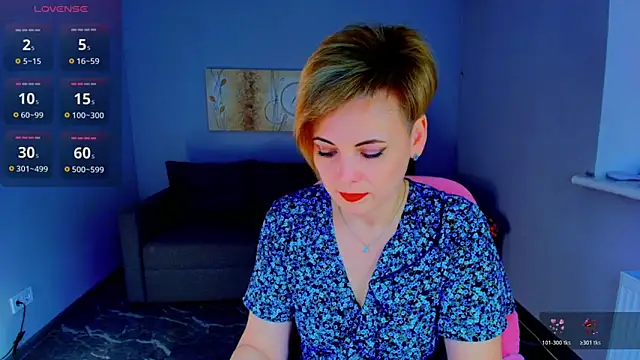 Julia Wilsone online show from 03-12-26, 01:06