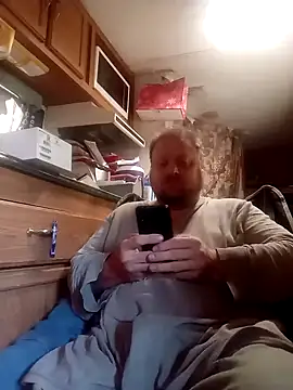 Snapshot of tjmacksjr chatting on 01-08-25, 06:20 tjmacksjr online show from 01-08-25, 06:20