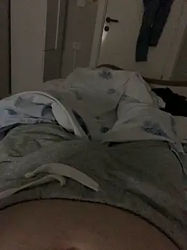 Snapshot of Erenn34 chatting on 09-11-25, 11:49 Erenn34 online show from 09-11-25, 11:49