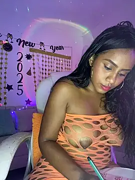 Snapshot of AlisonHoot69 chatting on 01-15-25, 06:08 AlisonHoot69 online show from 01-15-25, 06:08