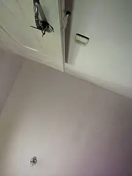 Snapshot of AlisonHoot69 chatting on 02-19-25, 03:27 AlisonHoot69 online show from 02-19-25, 03:27