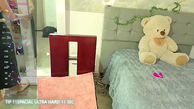 Snapshot of Cristal_v_1 chatting on 05-28-26, 03:59 Cristal v 1 online show from 05-28-26, 03:59