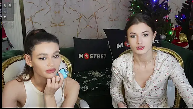 Snapshot of Britney054 chatting on 01-09-25, 07:52 Britney054 online show from 01-09-25, 07:52