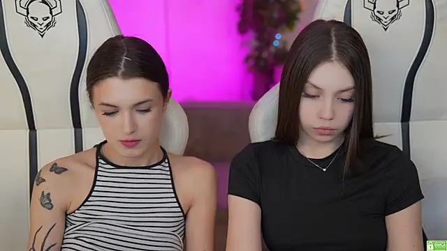 Snapshot of Britney054 chatting on 02-17-25, 02:15 Britney054 online show from 02-17-25, 02:15