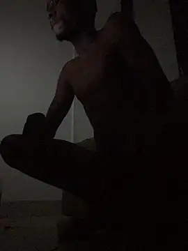 Snapshot of Jose_Smoke chatting on 02-20-25, 10:27 Jose Smoke online show from 02-20-25, 10:27