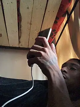 Snapshot of Jose_Smoke chatting on 02-21-25, 12:17 Jose Smoke online show from 02-21-25, 12:17