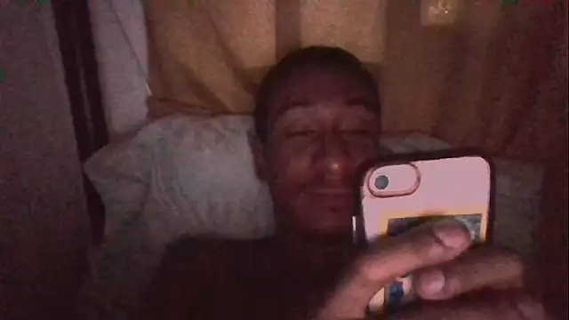 Snapshot of Jose_Smoke chatting on 02-21-25, 11:21 Jose Smoke online show from 02-21-25, 11:21