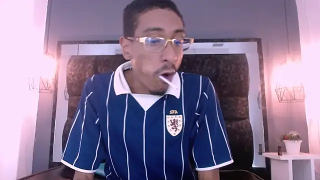 Snapshot of Jose_Smoke chatting on 02-22-25, 03:34 Jose Smoke online show from 02-22-25, 03:34