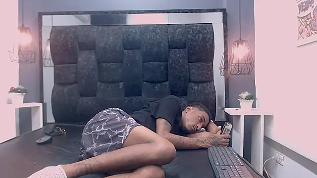 Snapshot of Jose_Smoke chatting on 03-16-25, 06:53 Jose Smoke online show from 03-16-25, 06:53