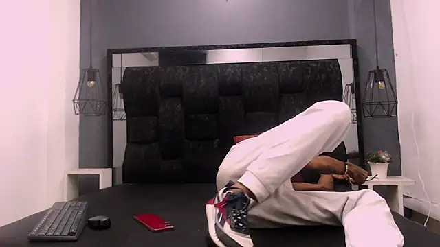 Snapshot of Jose_Smoke chatting on 09-10-25, 02:11 Jose Smoke online show from 09-10-25, 02:11